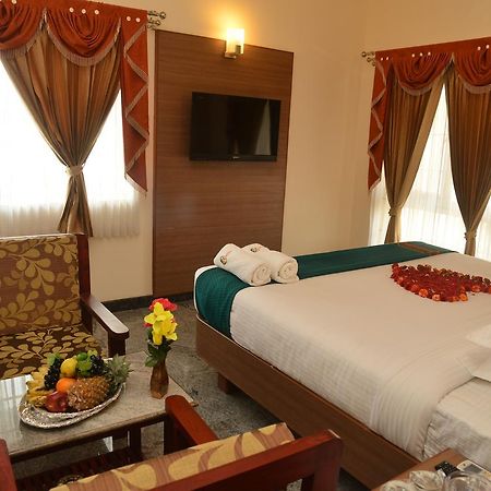 Sri Balaji Hotels Tiruchengodu エクステリア 写真